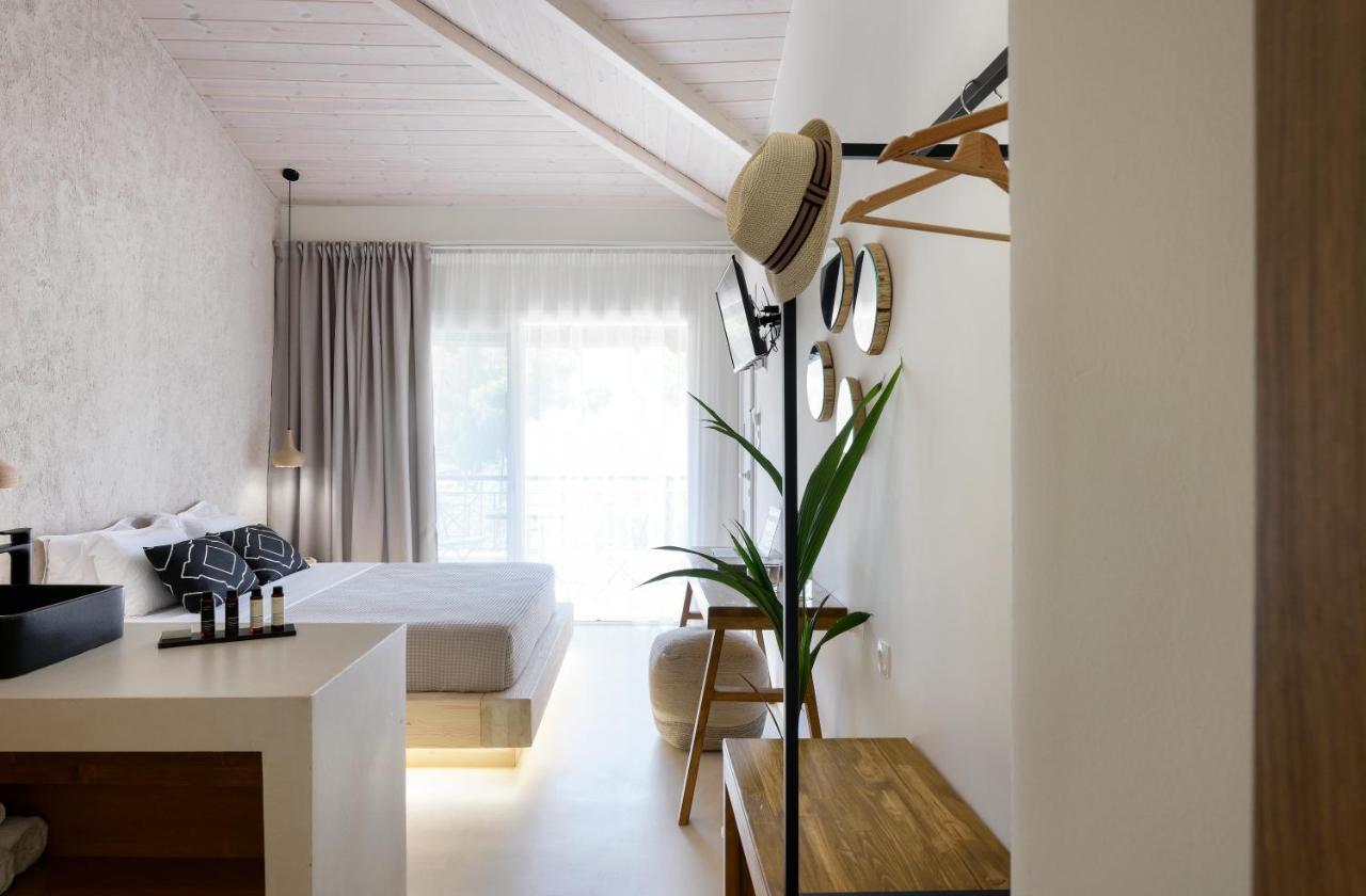 Karidi Beach Boutique Suites Vourvourou Exterior photo