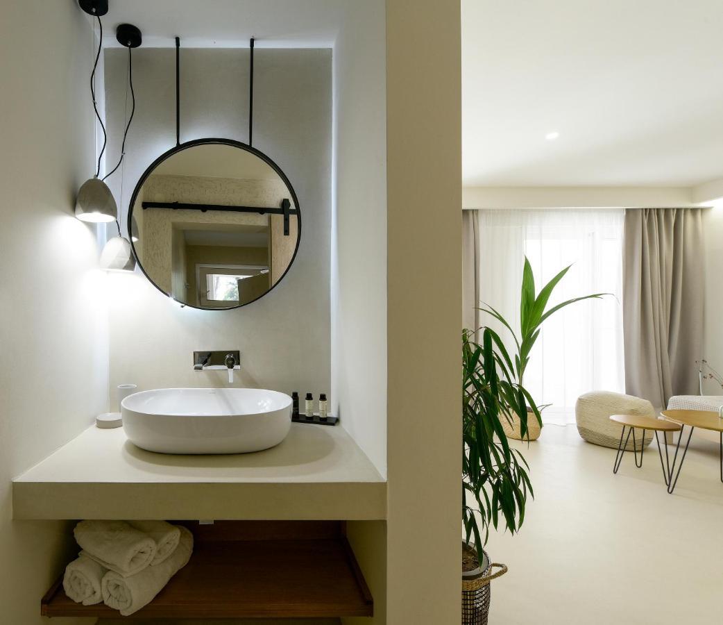 Karidi Beach Boutique Suites Vourvourou Exterior photo